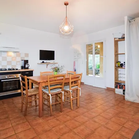 Σπίτι διακοπών Stunning In Pratavone With Kitchen
