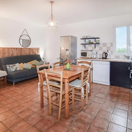 Σπίτι διακοπών Stunning In Pratavone With Kitchen